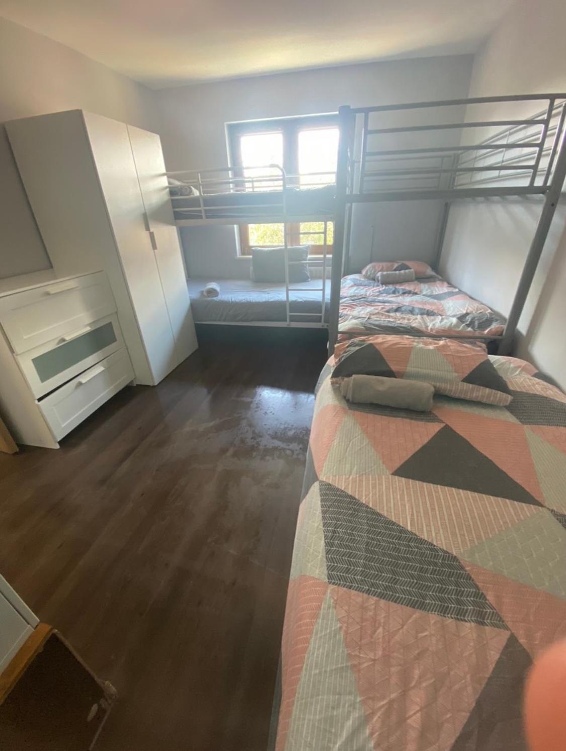 Airport To Sleep, Kitchen Only 7 Days Reservation
