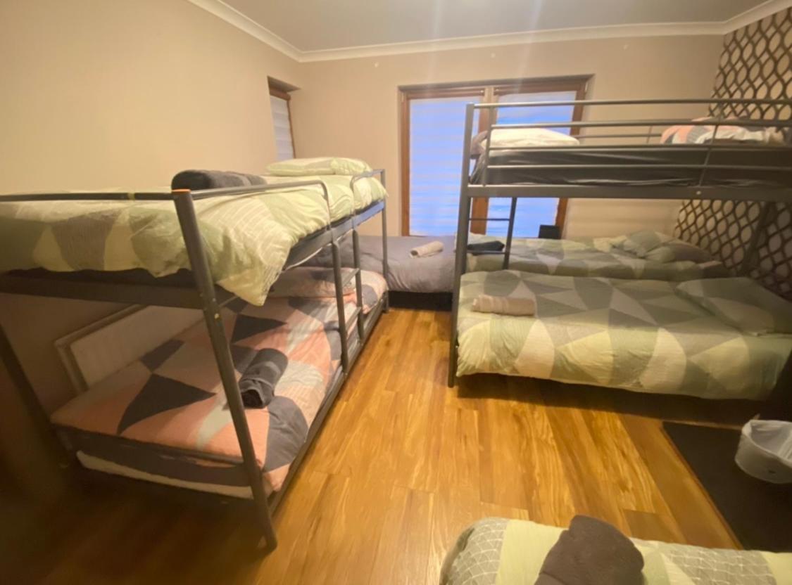 Pensión Airport To Sleep, Kitchen Only 7 Days Reservation